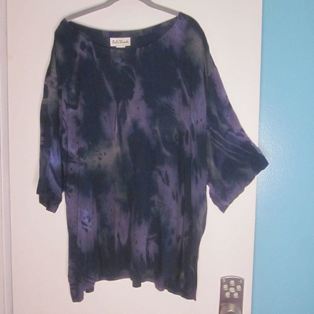 Red's Threads Womans Pullover Top Purple Tie-Dye Festival Size 3X Has Small Flaw